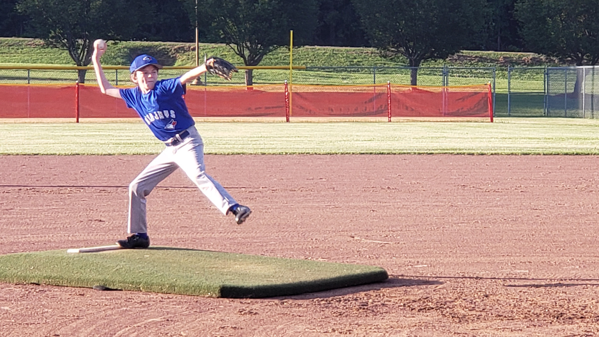 Noah delivering a pitch