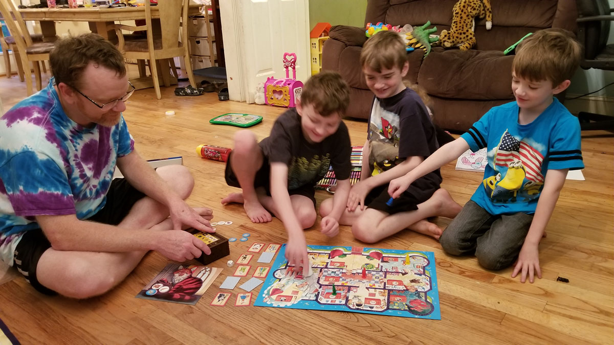 The Suddeth boys playing Whoowasit The Suddeth boys playing Whoowasit